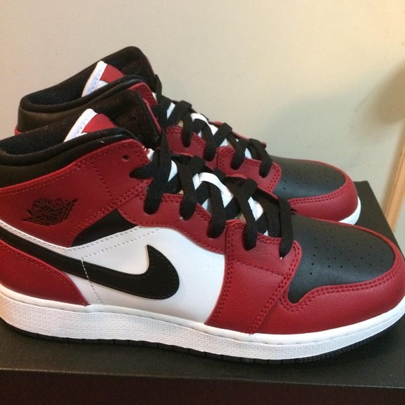Jordan | Shoes | Air Jordan Mid Chicago Black Toe Gs Read Descrip | Poshmark